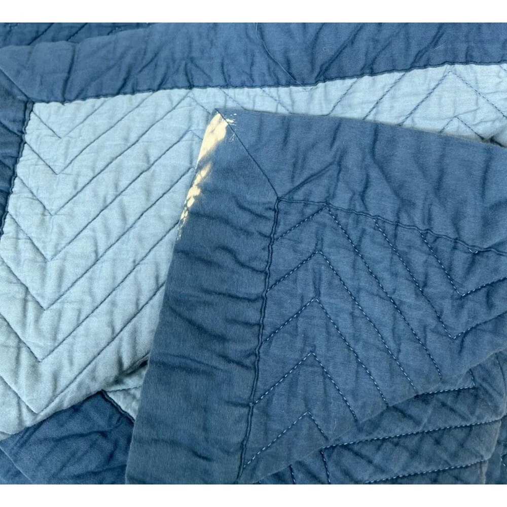 Frette King Quilt Coverlet Blue Cotton Chevron Light 106x102 Read